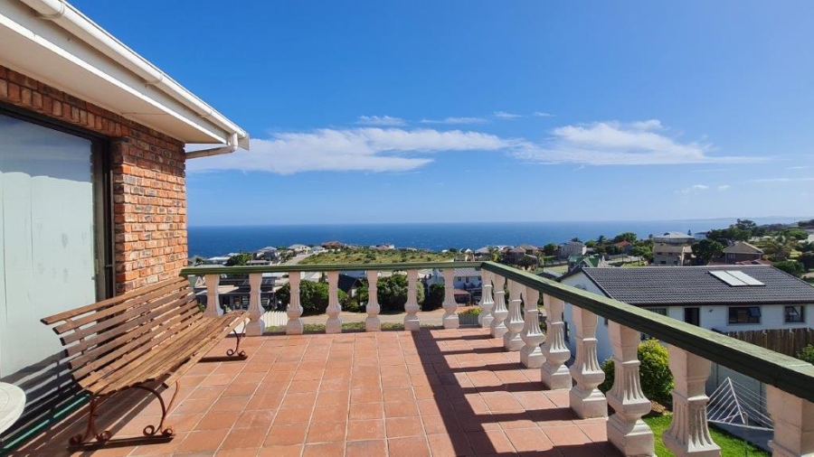 4 Bedroom Property for Sale in Dana Bay Western Cape